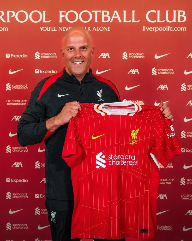 欧预赛豪强轻取胜利，英姿飒爽晋级